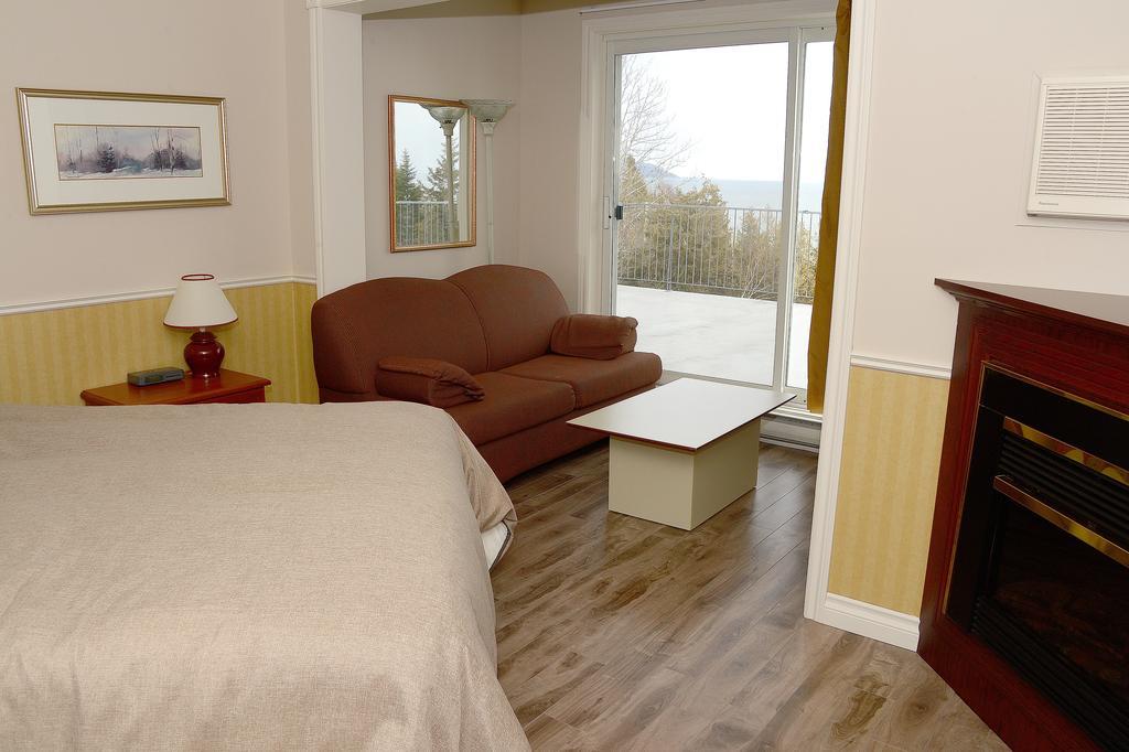 Hotel Le Petit Manoir Du Casino La Malbaie